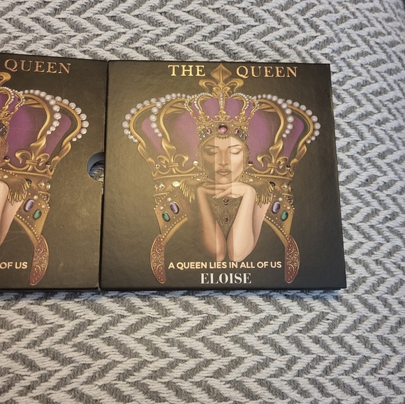 The Queen Eyeshadow Palette - Picture 5 of 11